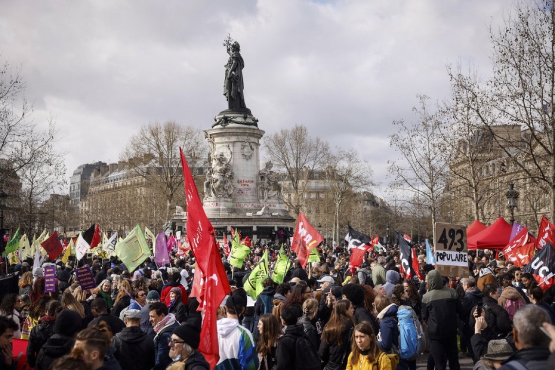 Γενική απεργία στη Γαλλία: Μεταφορές και σχολεία υπό κατάρρευση